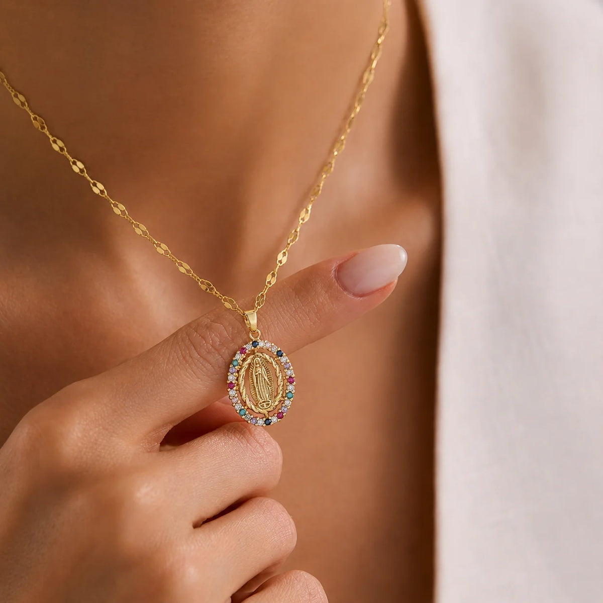 Oval Pendant Necklace