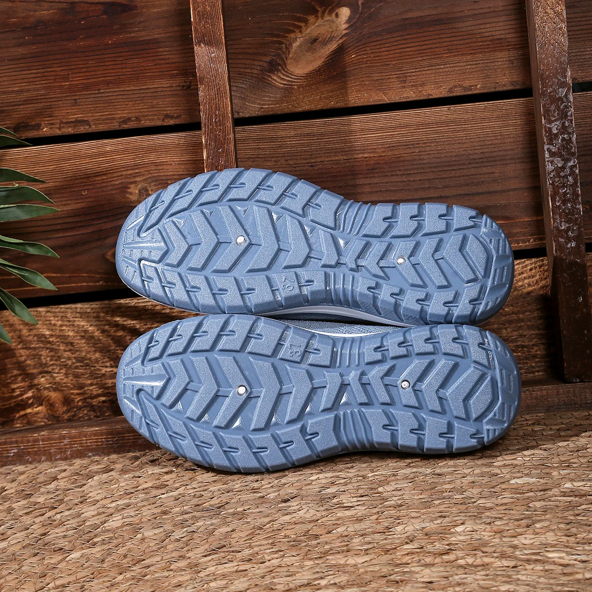 Fly-Woven Non-Slip Casual Sneakers
